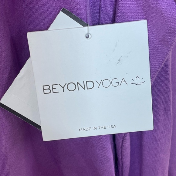 BEYOND YOGA Women’s Purple CREW PULLOVER  Sweater Sz Small Soft Luxurious MB7766 - Picture 5 of 9